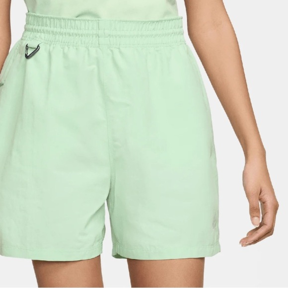 NWT Nike ACG‎ loose fit high-rise mint shorts size S